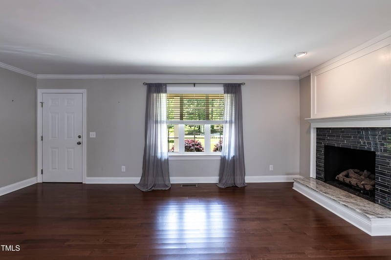 4221 River Run Dr, Sanford, NC 27332