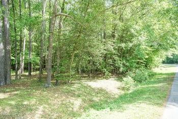 4221 River Run Dr, Sanford, NC 27332