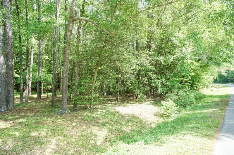 4221 River Run Dr, Sanford, NC 27332