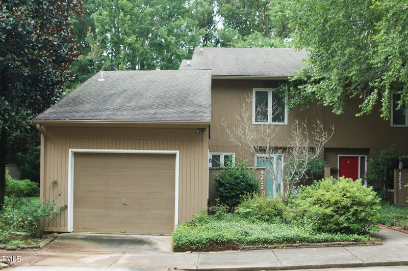 4221 Sunscape Ln, Raleigh, NC 27613