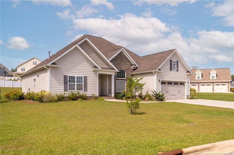 4222 Dock View Rd, Fayetteville, NC 28306