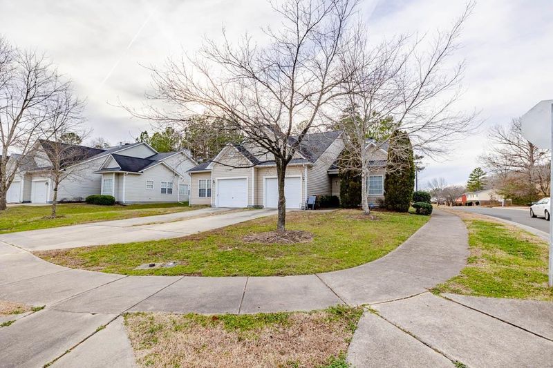 4223 Holston Dr, Durham, NC 27704