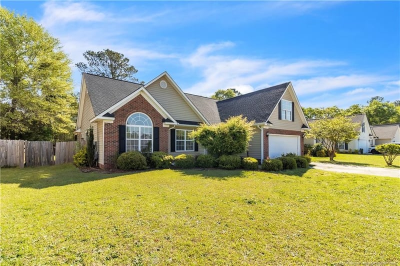 4223 Pete Warner Ct, Hope Mills, NC 28348