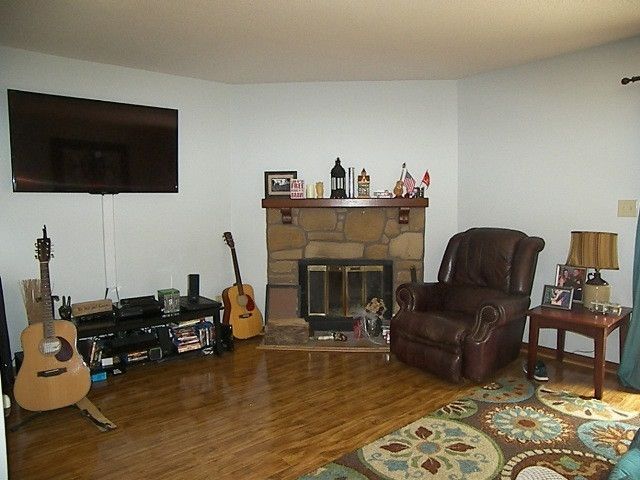 4223 The Oaks Dr, Raleigh, NC 27606