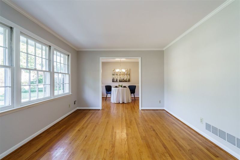 4224 Rowan St, Raleigh, NC 27609