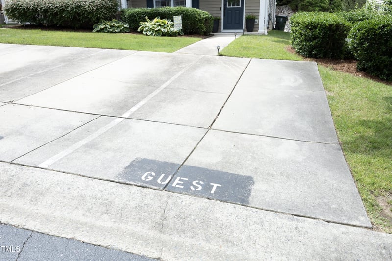 4224 Vienna Crest Dr, Raleigh, NC 27613