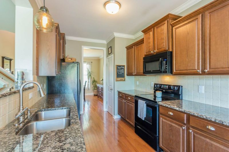 4224 White Kestrel Dr, Raleigh, NC 27616