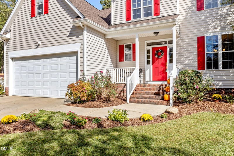 4225 Olive Hill Dr, Holly Springs, NC 27540