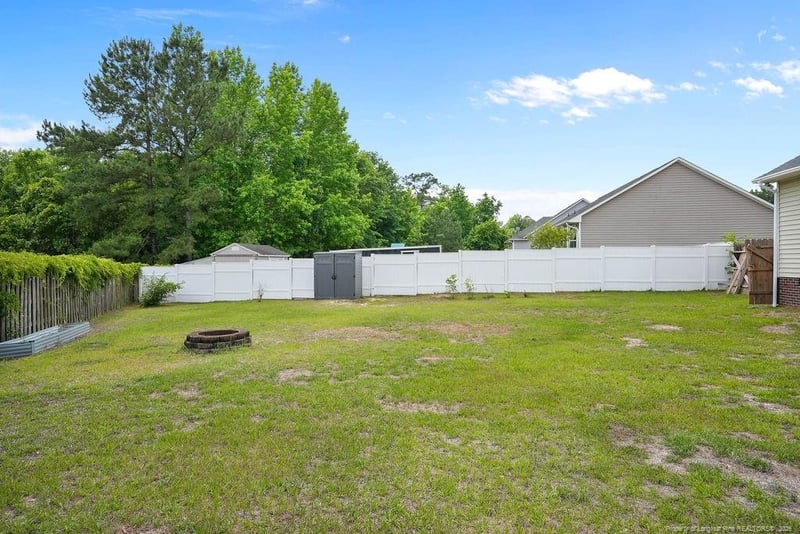 4225 Redmill Ln, Hope Mills, NC 28348