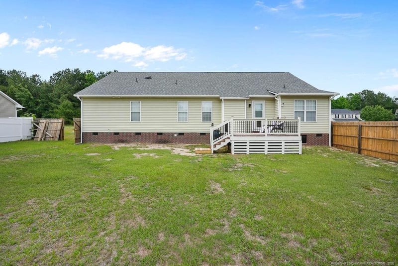 4225 Redmill Ln, Hope Mills, NC 28348