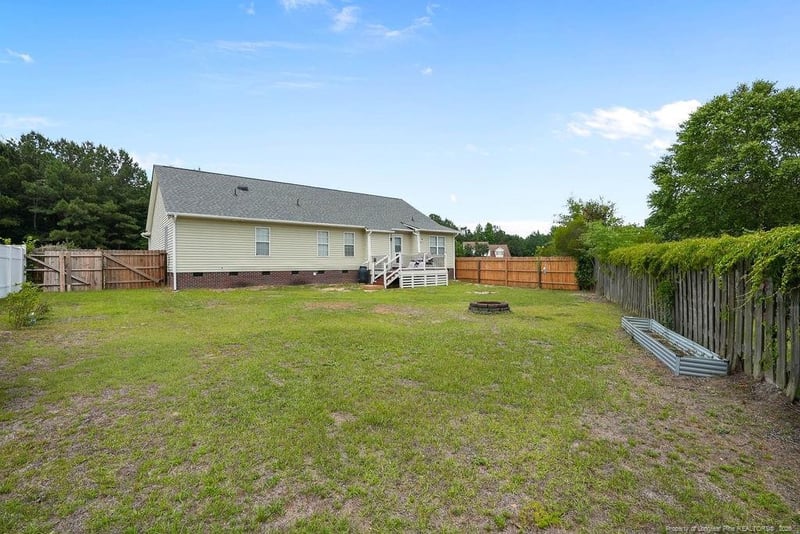 4225 Redmill Ln, Hope Mills, NC 28348