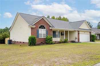 4225 Redmill Ln, Hope Mills, NC 28348
