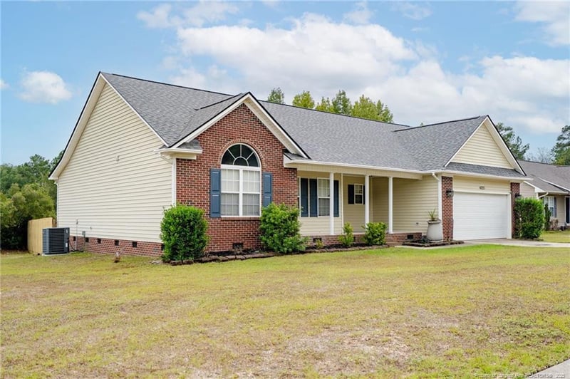 4225 Redmill Ln, Hope Mills, NC 28348