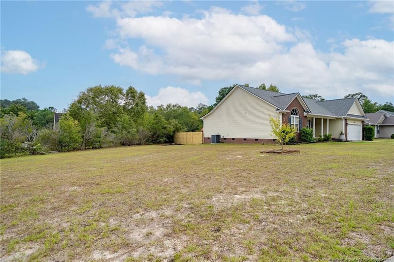 4225 Redmill Ln, Hope Mills, NC 28348