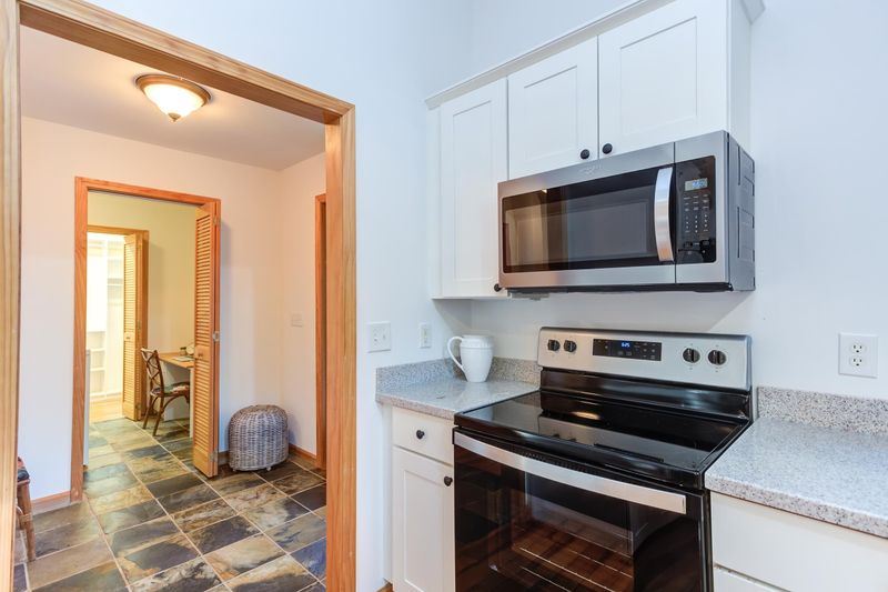 4225 University Station Rd, Chapel Hill, NC 27514