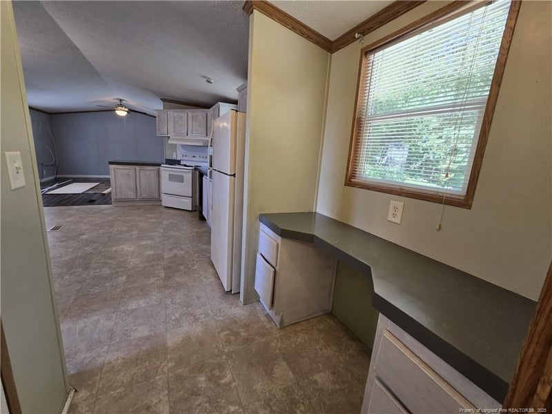 4225 Yarborough Rd, Hope Mills, NC 28348