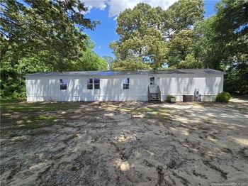 4225 Yarborough Rd, Hope Mills, NC 28348