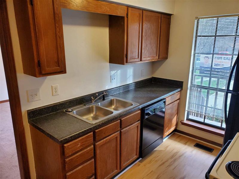 4227 The Oaks Dr #4227, Raleigh, NC 27606