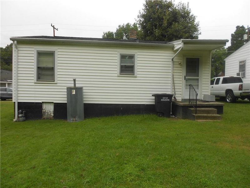 423 Hatch St, Burlington, NC 27217