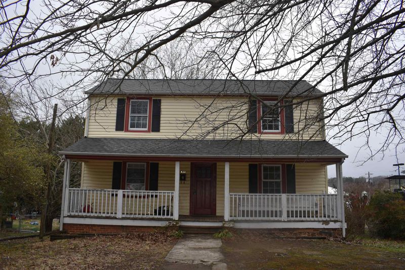 423 N Lamar St, Roxboro, NC 27573
