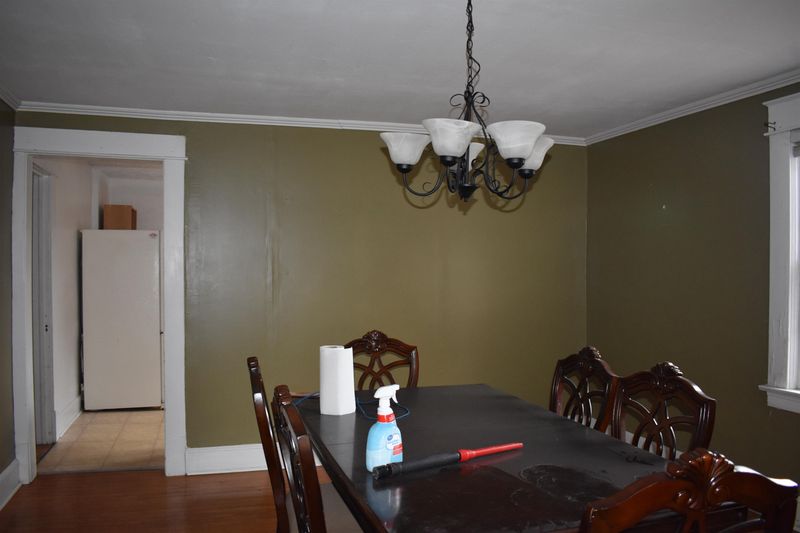 423 N Lamar St, Roxboro, NC 27573
