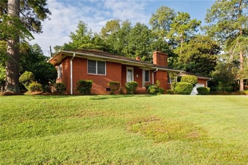 423 Mcphee Dr, Fayetteville, NC 28305