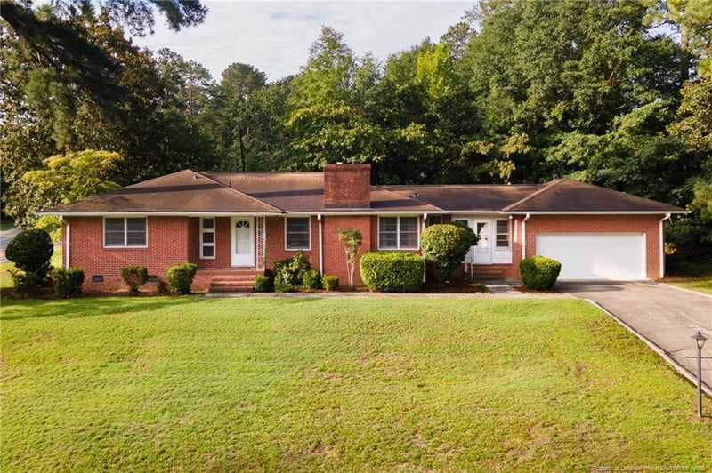 423 Mcphee Dr, Fayetteville, NC 28305