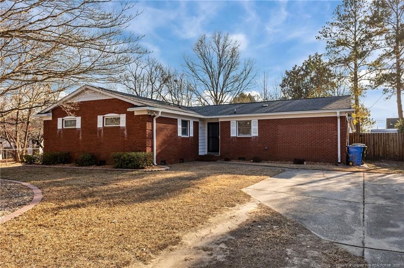 423 Morningside Dr, Fayetteville, NC 28311