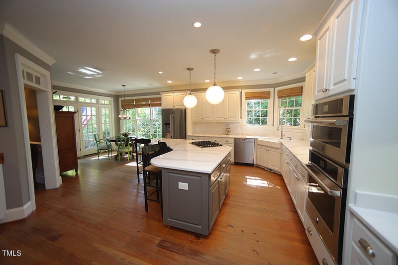 423 Oakland Dr, Raleigh, NC 27609