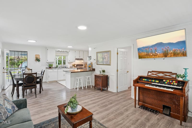 423 Orange Heights Loop Rd, Hillsborough, NC 27278