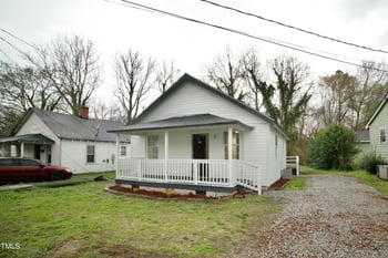 423 Rockspring St, Henderson, NC 27536
