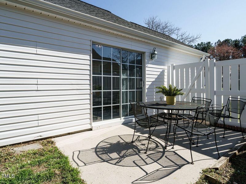4233 Lake Woodard Dr, Raleigh, NC 27604