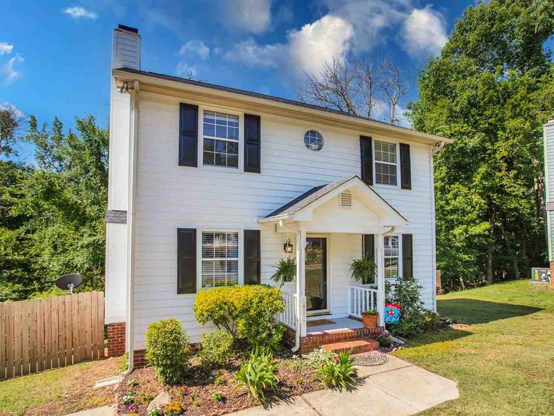 4237 Bluffs Ln, Durham, NC 27712