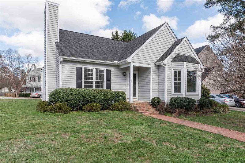 4237 Dinwiddie Ct, Raleigh, NC 27604