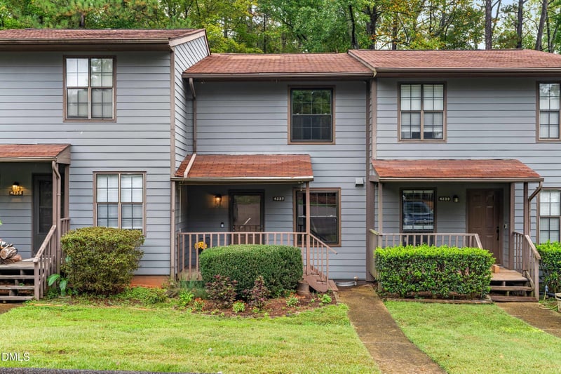 4237 The Oaks Dr, Raleigh, NC 27606