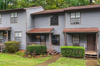4237 The Oaks Dr, Raleigh, NC 27606