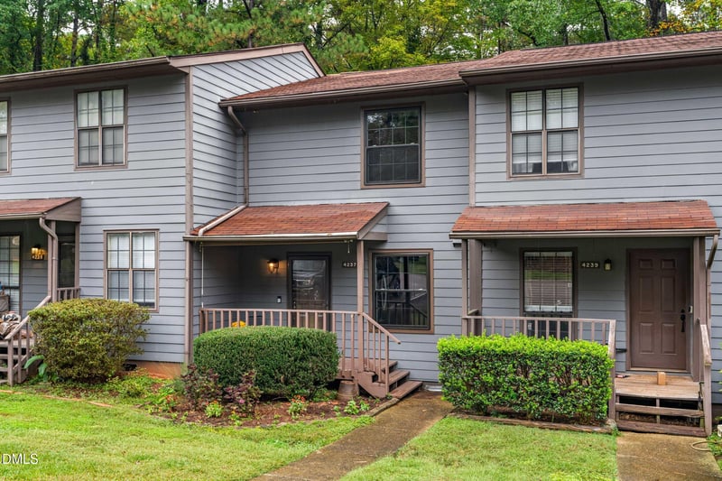 4237 The Oaks Dr, Raleigh, NC 27606