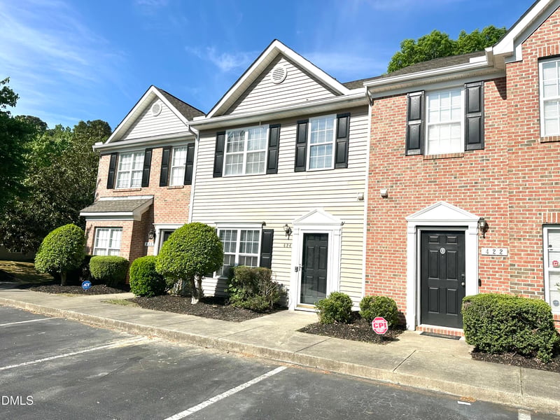 424 Alero Rd, Raleigh, NC 27610