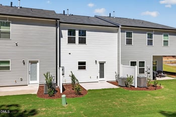 424 Barrington Ky Dr, Zebulon, NC 27597