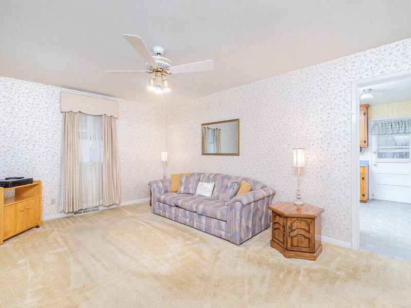 424 Belmont Dr, Durham, NC 27703