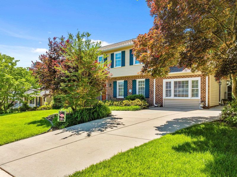 424 Cedar Hill Ln, Raleigh, NC 27609