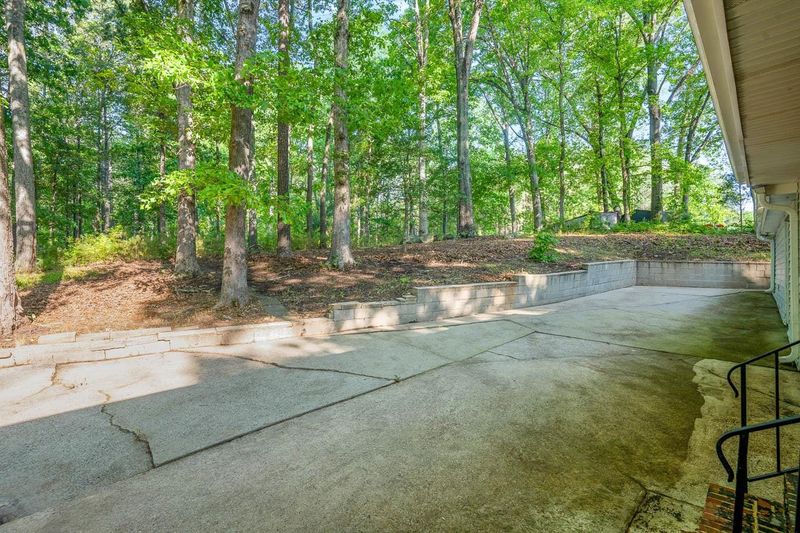 424 S College St, Youngsville, NC 27596