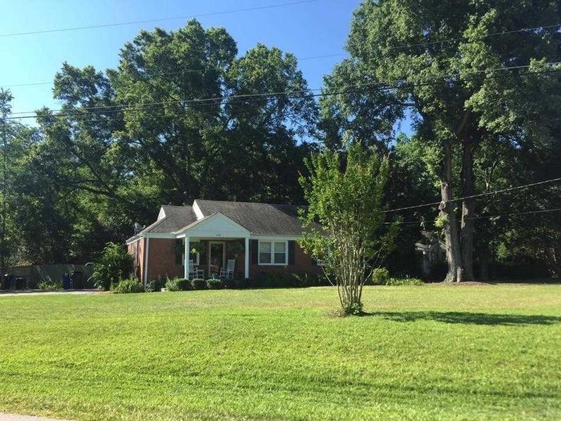 424 Colleton Rd, Raleigh, NC 27610