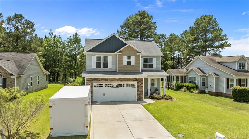 424 Derby Ln, Hope Mills, NC 28348