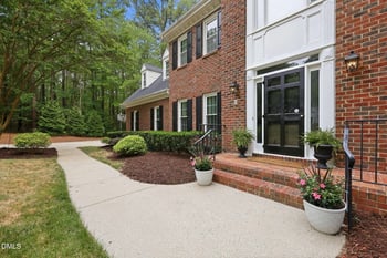424 Grosvenor Dr, Raleigh, NC 27615