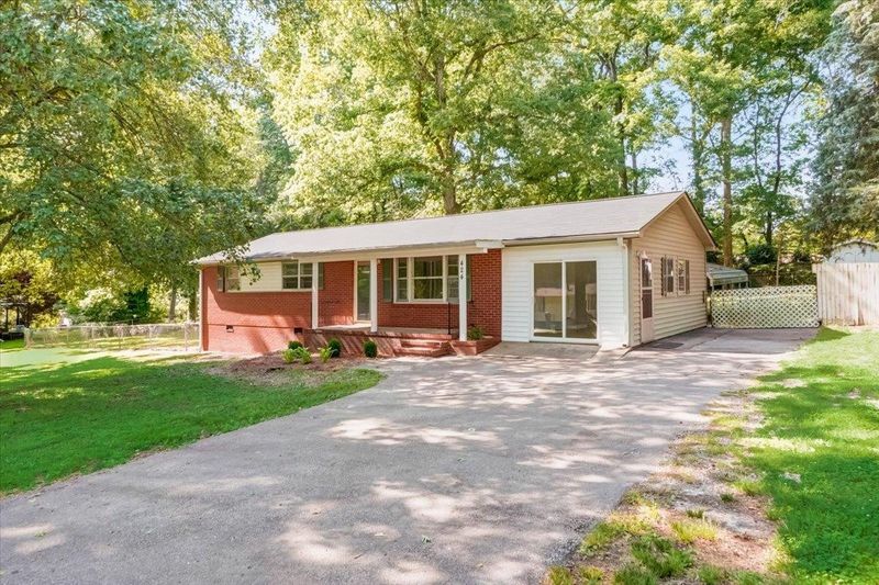 424 Grovemont Rd, Raleigh, NC 27603