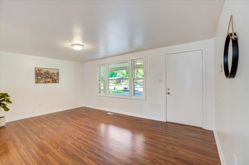 424 Grovemont Rd, Raleigh, NC 27603