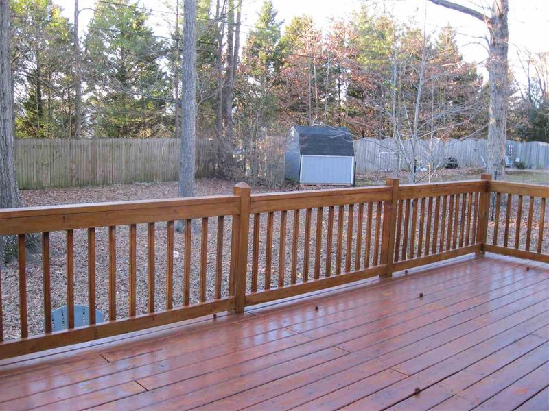 424 Hickory Dr, Chapel Hill, NC 27517