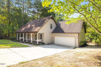 424 Newburgh Dr, Fayetteville, NC 28311