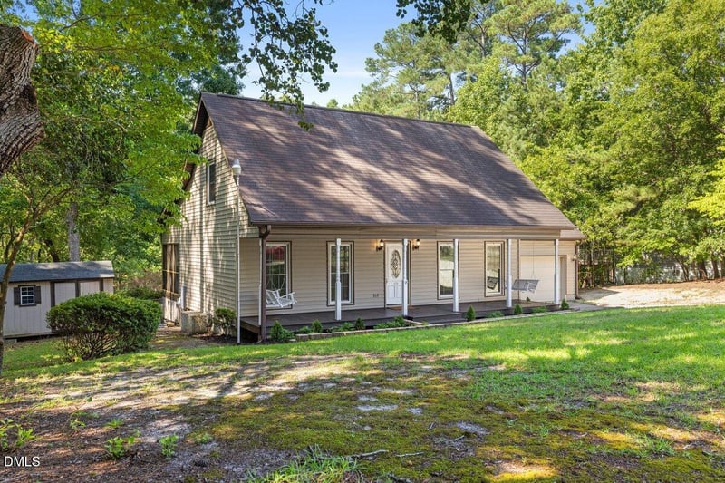 424 Newburgh Dr, Fayetteville, NC 28311
